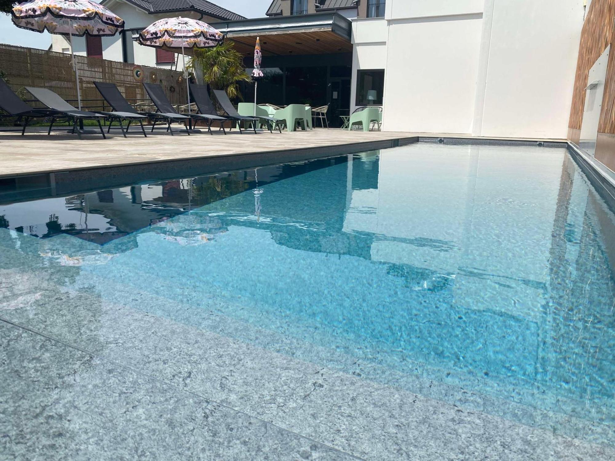 Brit Hotel, Spa & Restaurant - Colmar Est ビシュビア エクステリア 写真