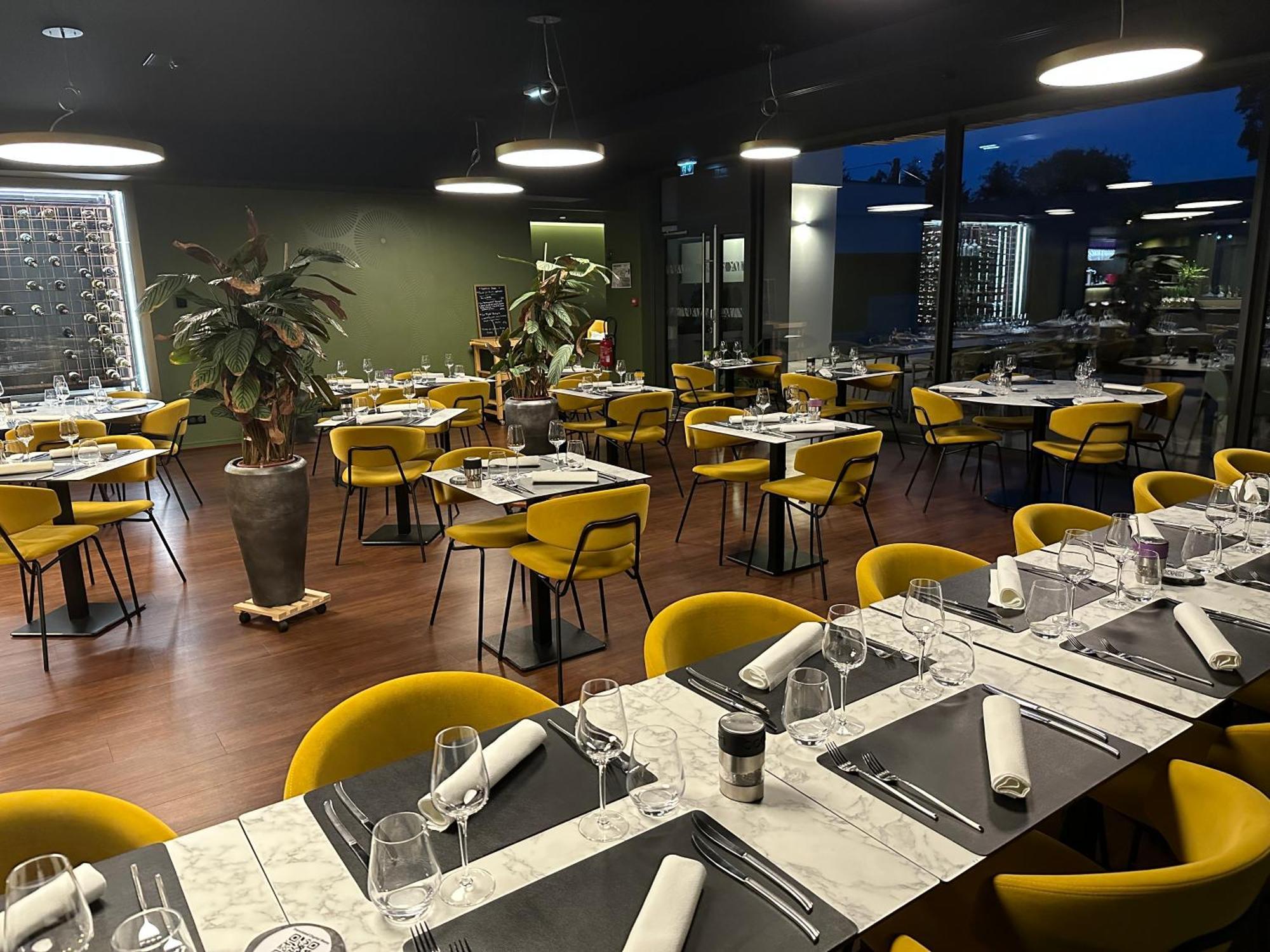 Brit Hotel, Spa & Restaurant - Colmar Est ビシュビア エクステリア 写真